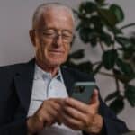 Memberdayakan Pasien: Keuntungan Pemantauan Tanda Vital Berbasis Smartphone untuk Kondisi Kronis